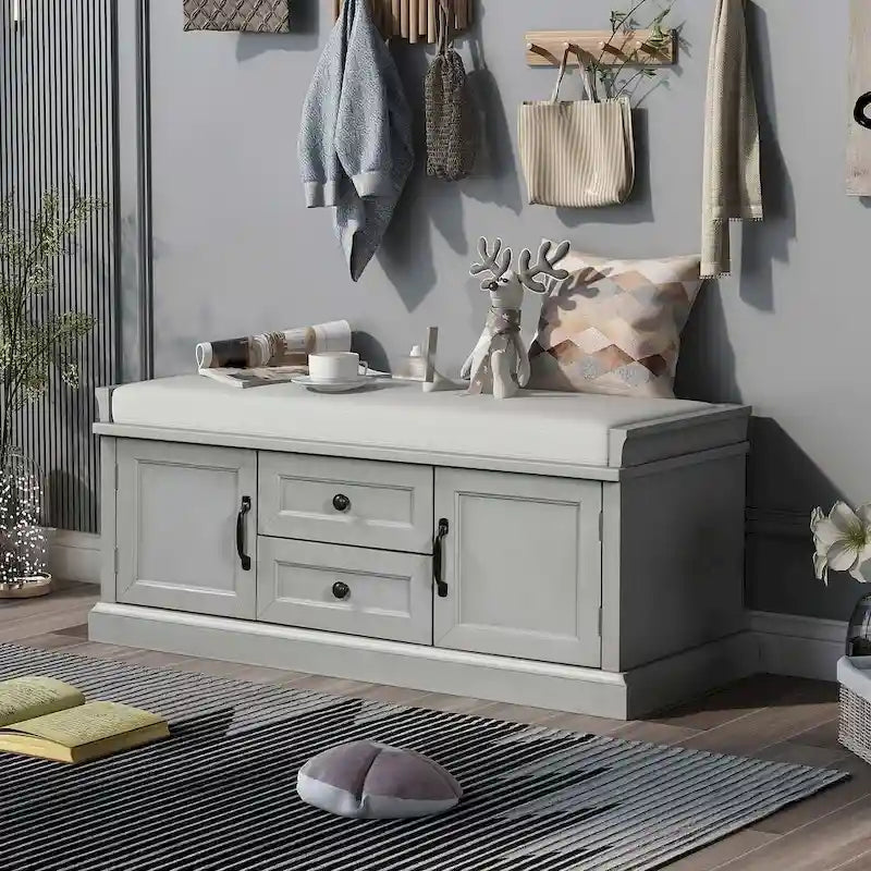 Banc de rangement capitonné de style campagnard avec 2 tiroirs et 2 placards