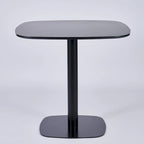 32 Table à manger carrée Tulip